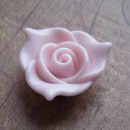 Kunststof bloemkraal roze