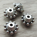 Metalen kraal saturnus