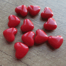 Hartje kraal rood kunststof