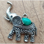 Hanger met turquoise steen