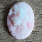 Camee ovaal dame roze