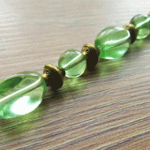 groene-glaskralen-idee-voor-sieraden-maken_1011423598