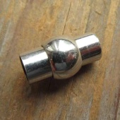 Magneetsluiting rond leer