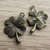 Bedeltje brons klavertje vier