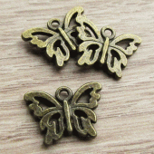 Bedeltje vlinder vintage look