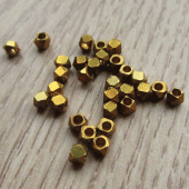 Brons goudkleur facetkraaltje