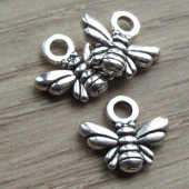 Klein bedeltje bijtje