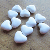 Hartje kraal wit kunststof