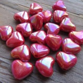 Kunststof kraal hartje rood