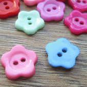 kunststof-knoopjes-bloem-voor-en-achterkant